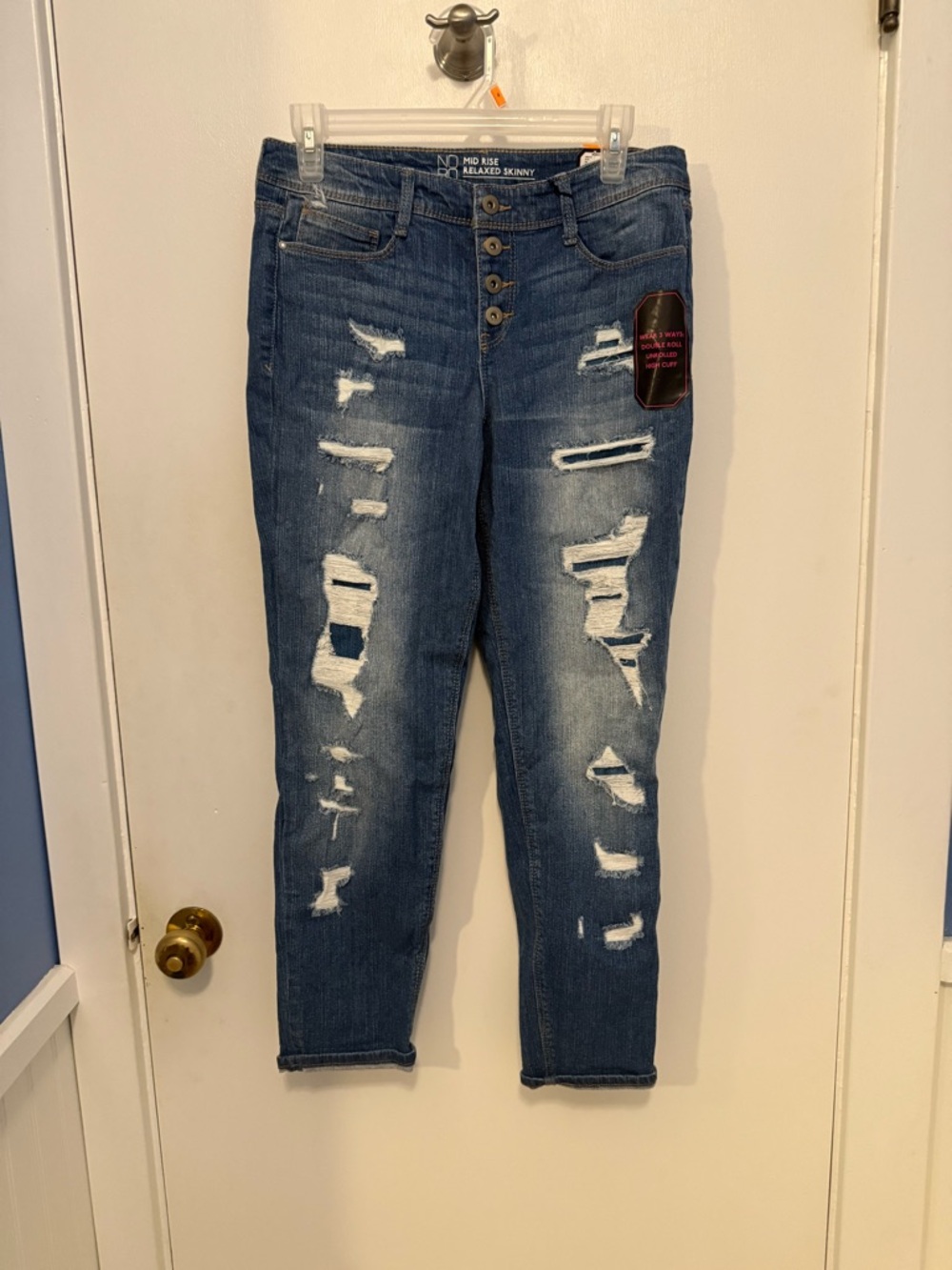 No Boundaries Distressed Mid Rise Relaxed Skinny Jeans - Blue